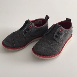 Tom’s toddler boys shoes size 7
